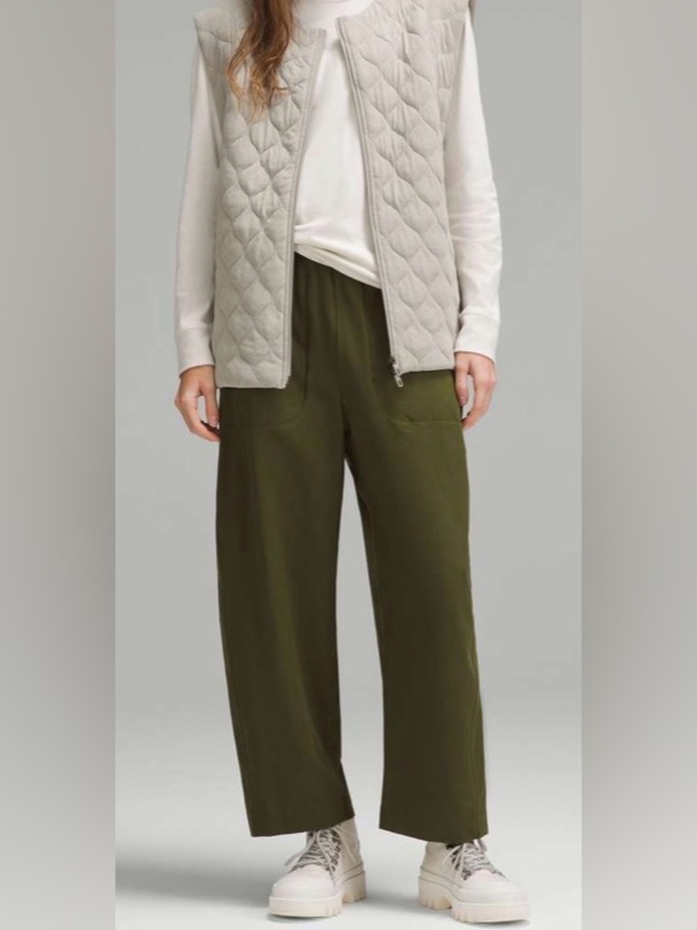 NWOT New Lululemon Lightweight Mid-Rise Barrel-Leg Cropped Pant Ether Green - Picture 4 of 8